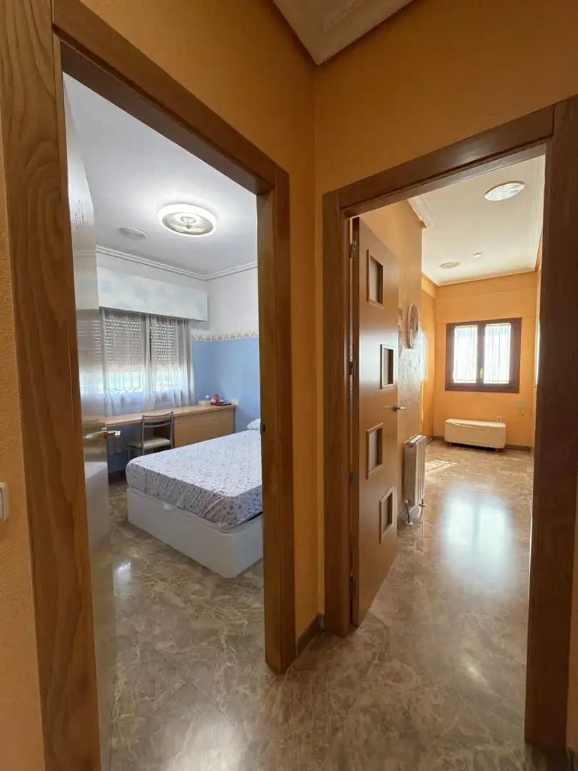 Habitación de Casa o chalet en venta en Murcia con Aire acondicionado, Calefacción y Jardín privado