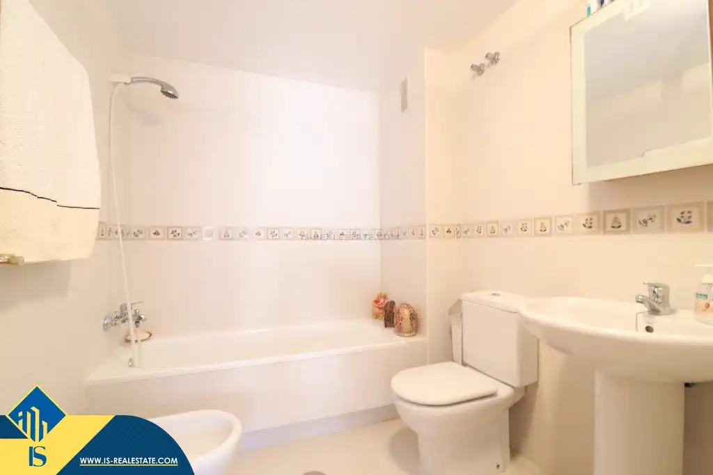 Bathroom of Flat for rent in Orihuela  with Terrace, Furnished and Oven