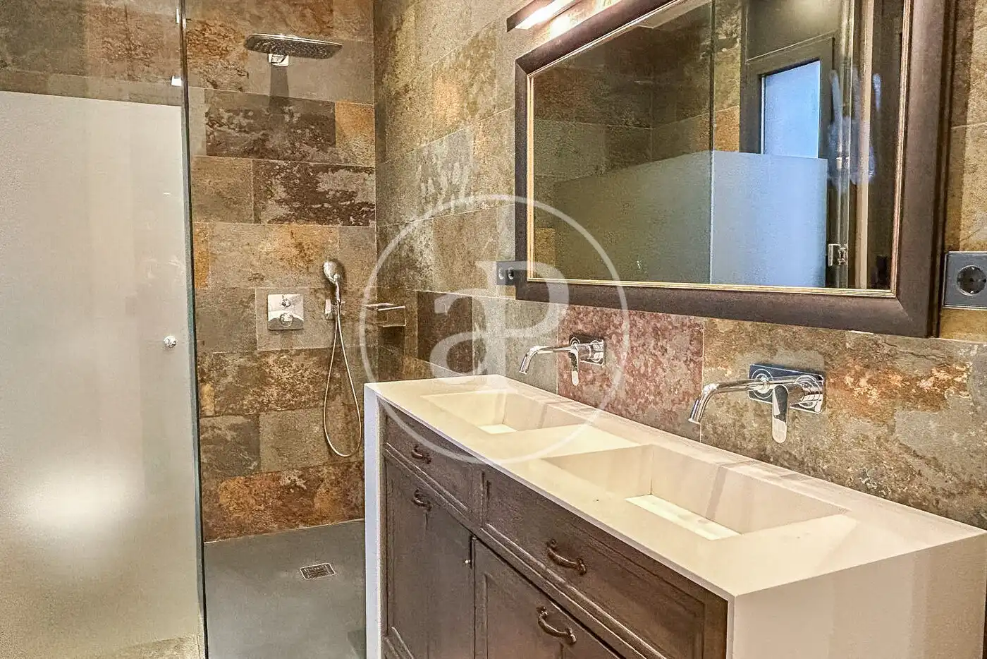 Badezimmer von Wohnung zur Miete in Sarrià - Sant Gervasi