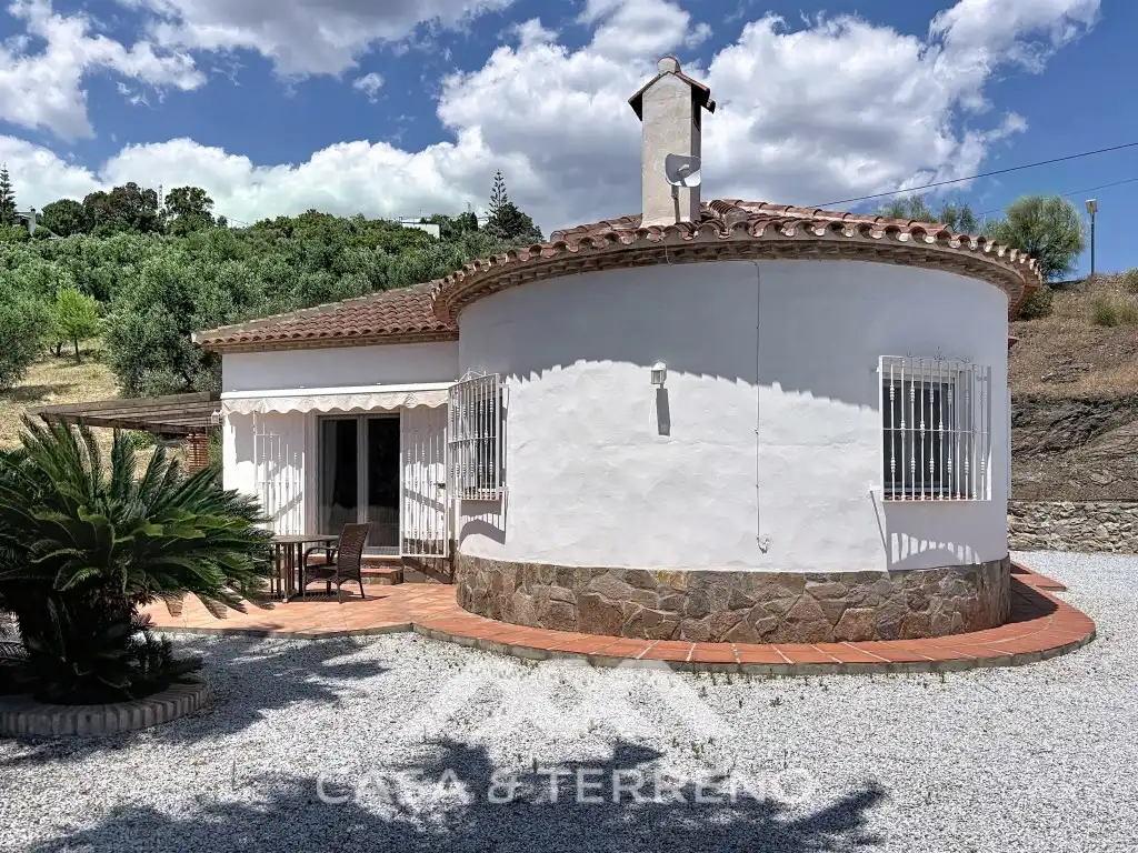 Vista exterior de Casa o chalet en venta en Canillas de Albaida con Aire acondicionado, Calefacción y Jardín privado