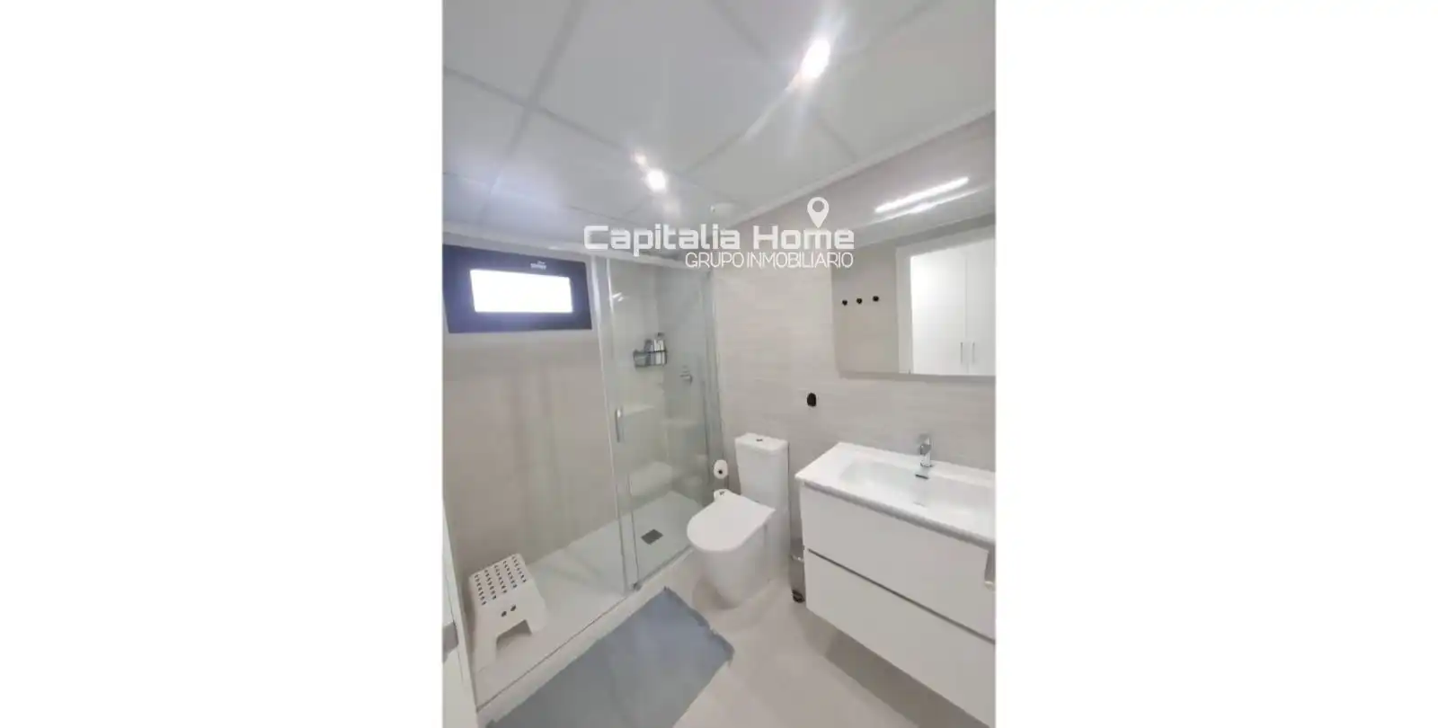 Bathroom of Flat for sale in Orihuela  with Air Conditioner, Heating and Terrace