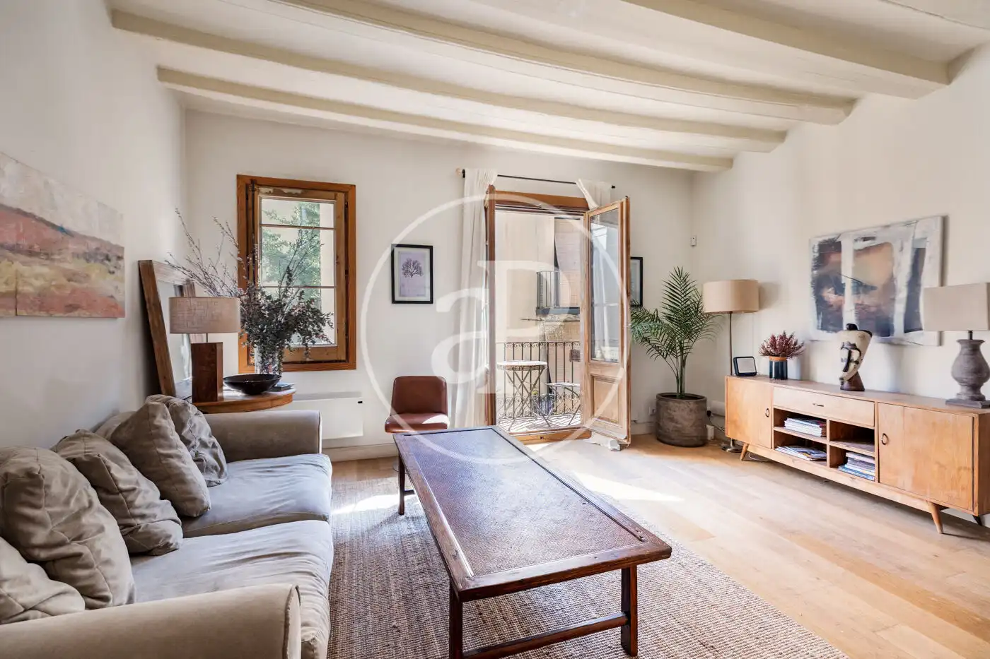 Living room of Flat for sale in Barcelona  with Heating, Furnished and Balcony
