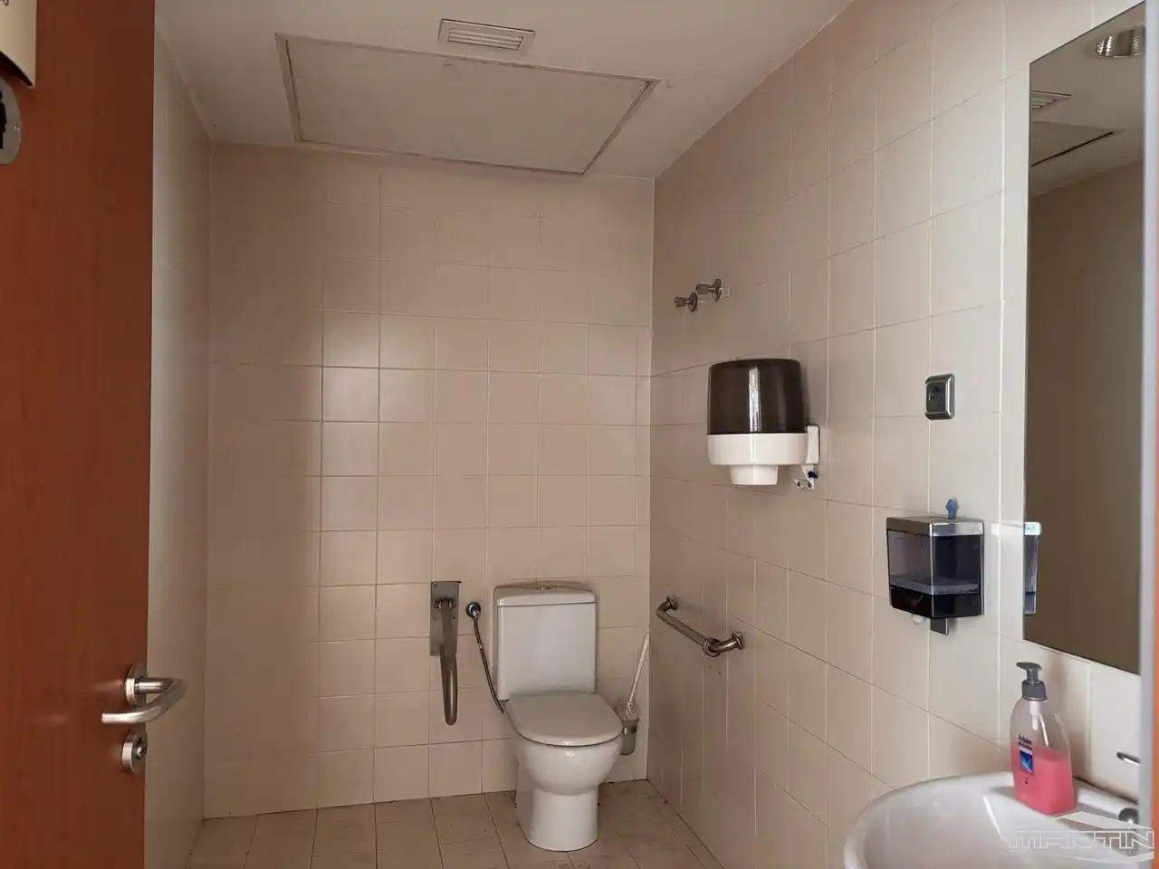 Baño de Local en venta en Lucena