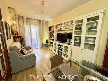 Piso con balcón en venta en Carrer Carrer Nàpols