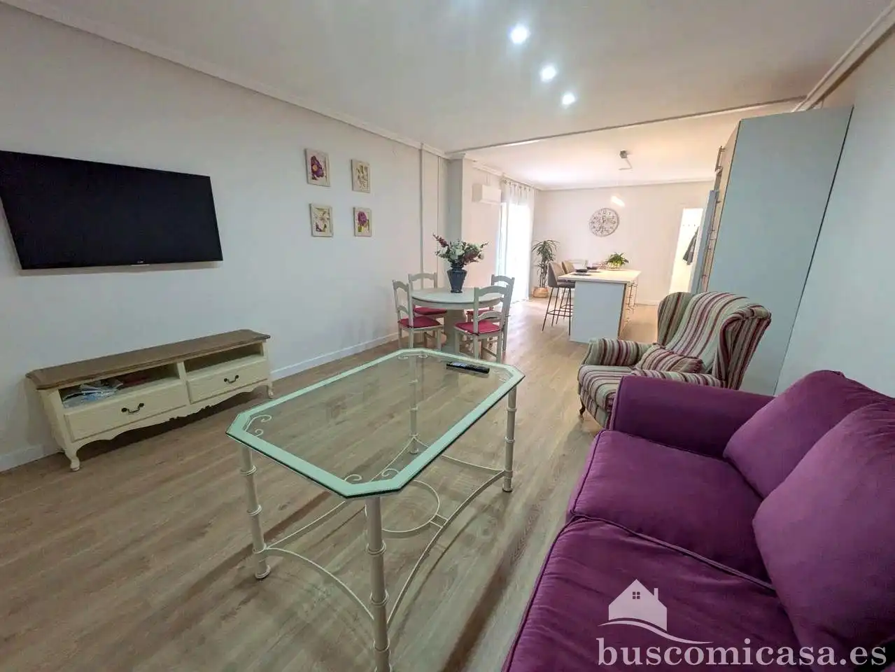Flat for rent in Calle Canalejas, Centro ciudad