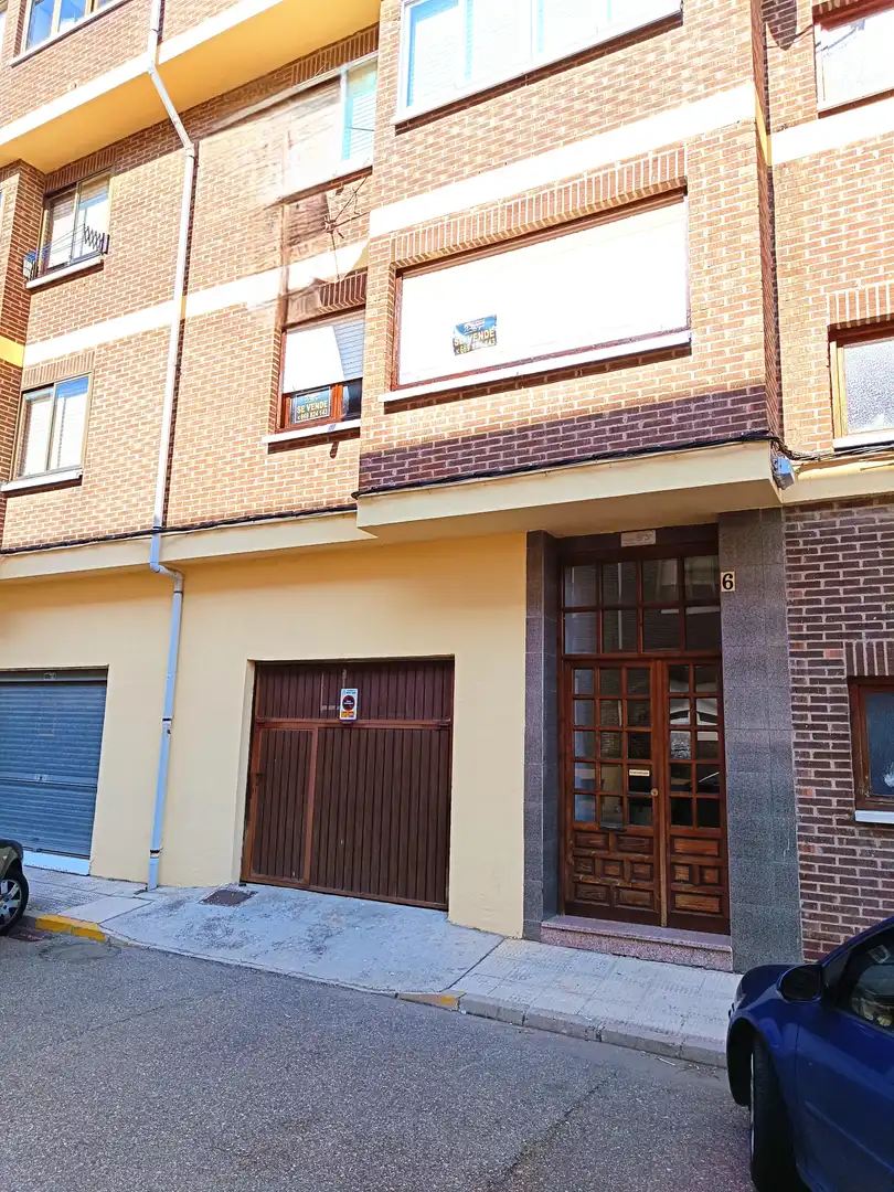 Vista exterior de Pis en venda en Herrera de Pisuerga