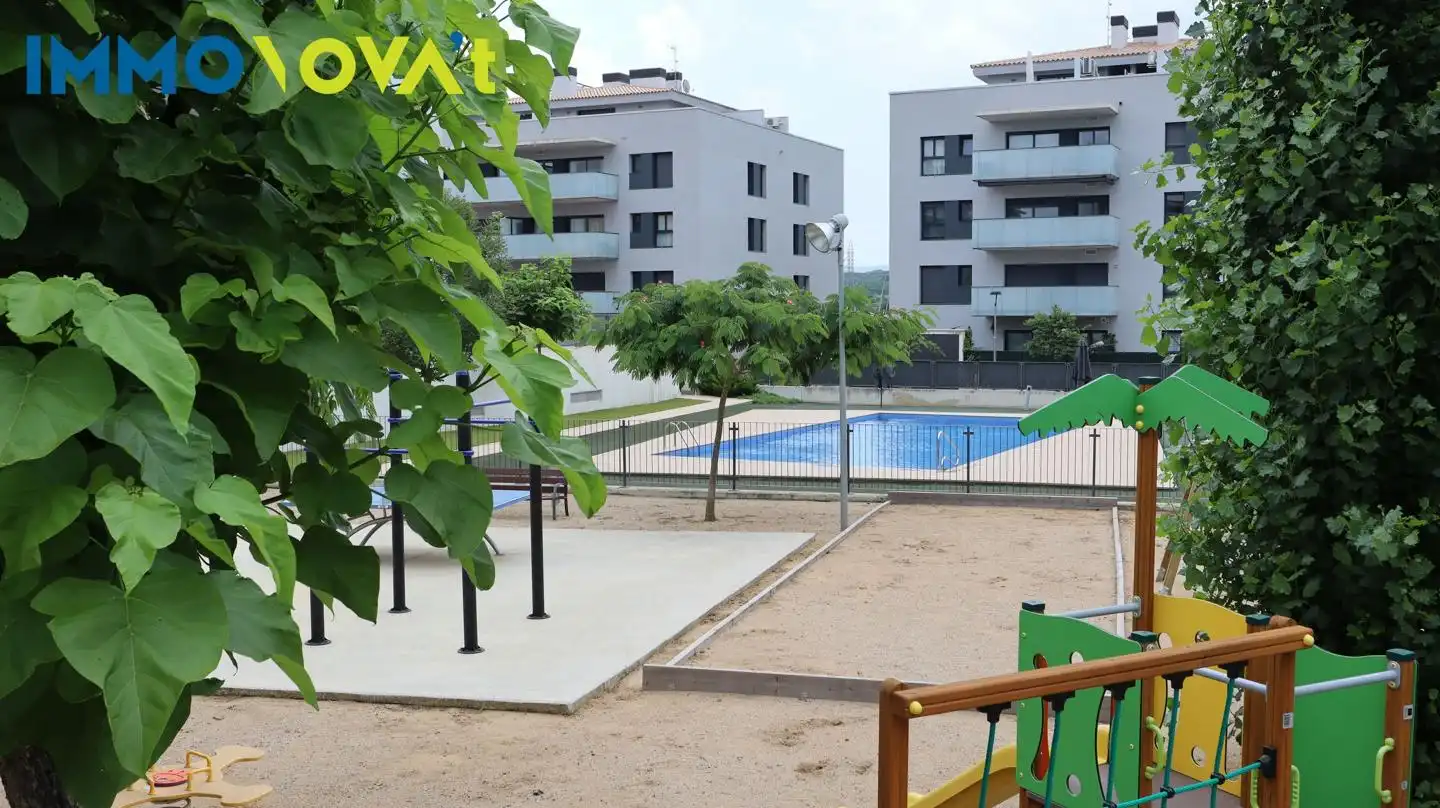 Schwimmbecken von Erdgeschoss zur Miete in Vilablareix mit Heizung, Terrasse und Gemeinschaftspool