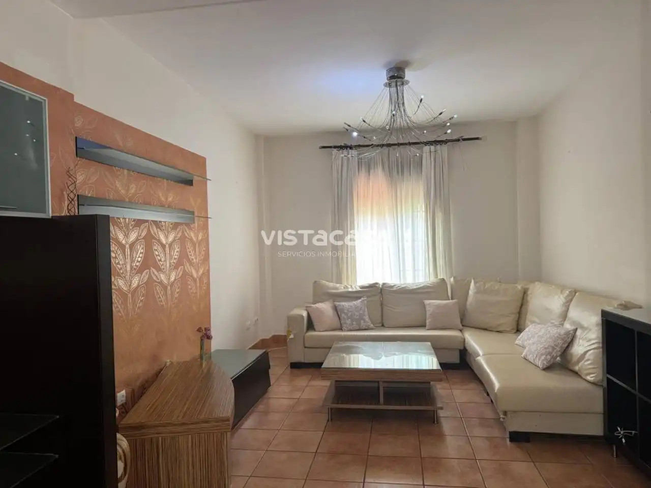 Sala de estar de Casa adosada de alquiler en Mairena del Alcor con Aire acondicionado, Calefacción y Terraza