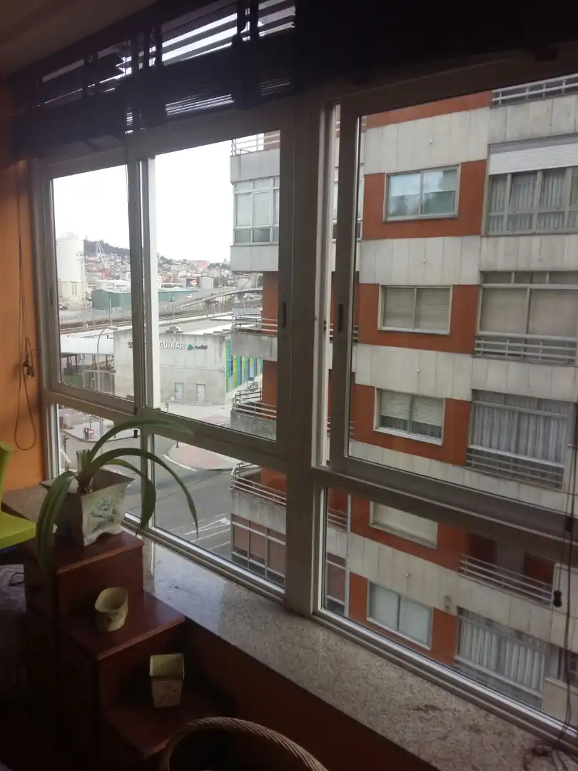 Appartamento con ascensore in affitto a Rúa Serafín Avendaño