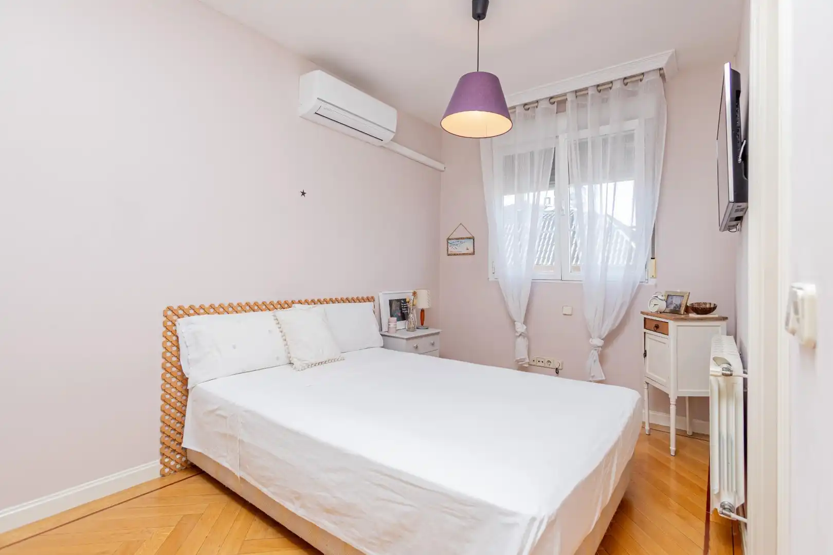 Habitación de Casa o chalet en venta en Madrid con Aire acondicionado, Calefacción y Jardín privado