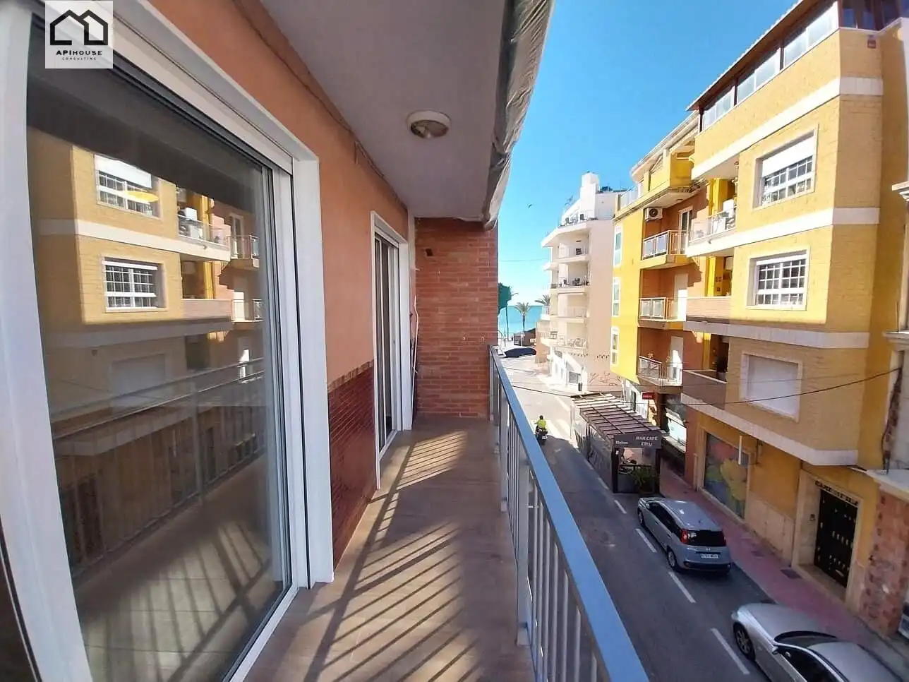 Vista exterior de Pis en venda en Torrevieja amb Balcó