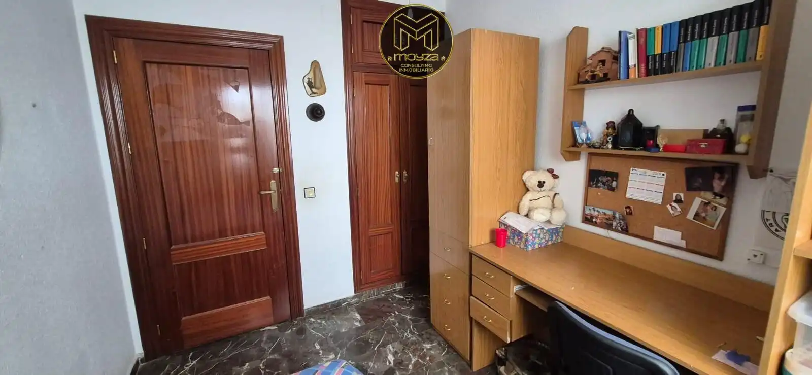 Habitación de Planta baja en venta en Linares con Aire acondicionado, Terraza y Amueblado