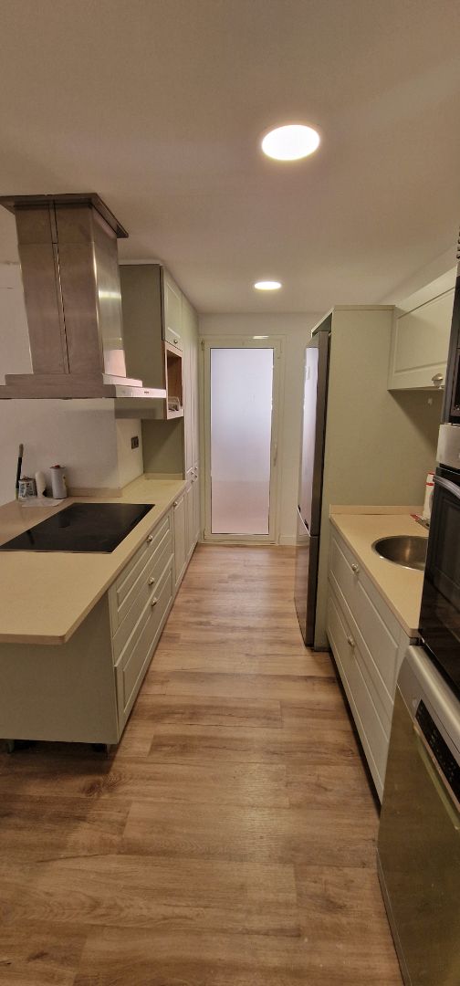 Kitchen of Flat for sale in Sant Cugat del Vallès  with Heating, Parquet flooring and Oven
