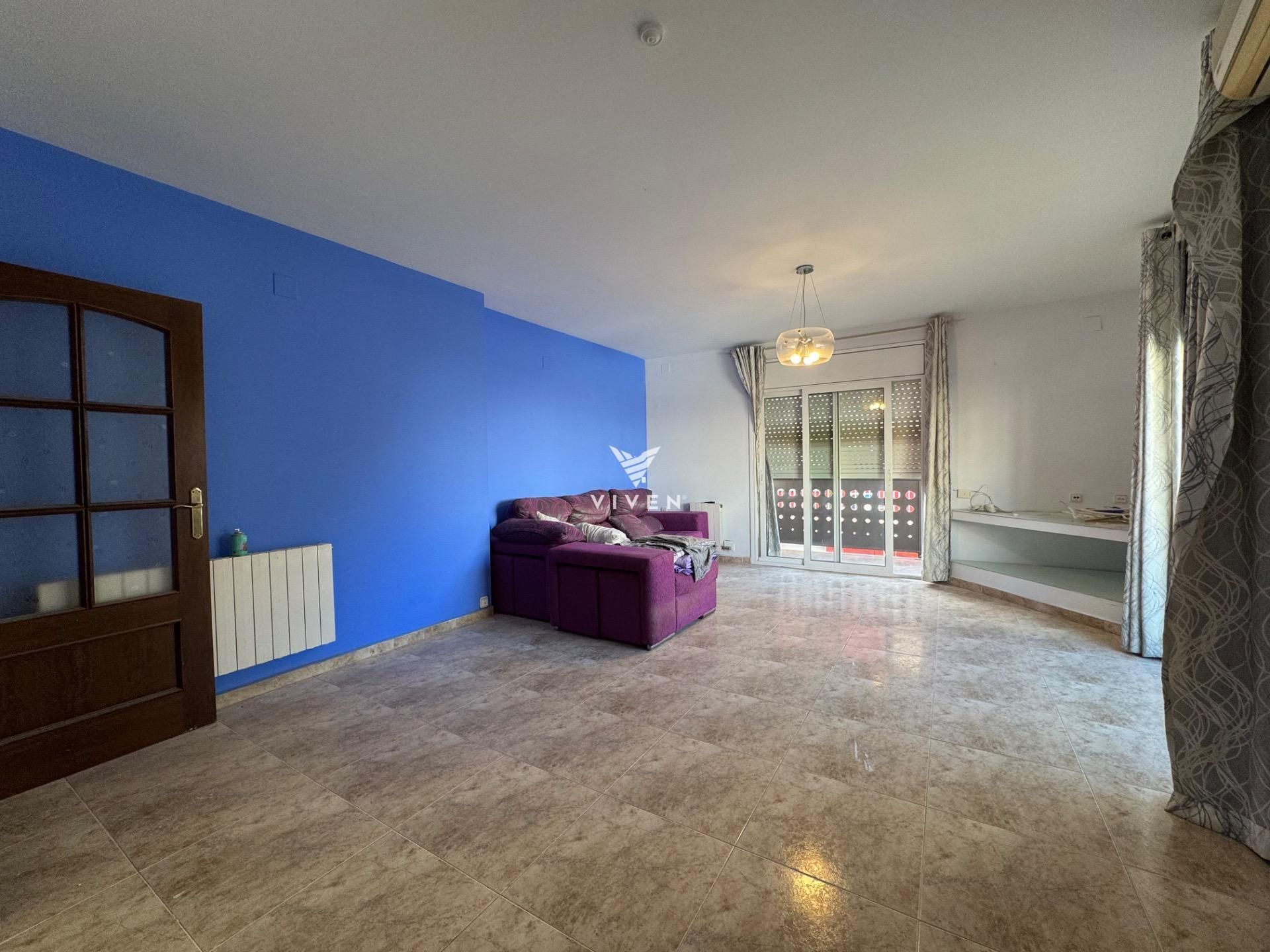 Living room of Flat for sale in Vilanova i la Geltrú  with Air Conditioner, Heating and Terrace