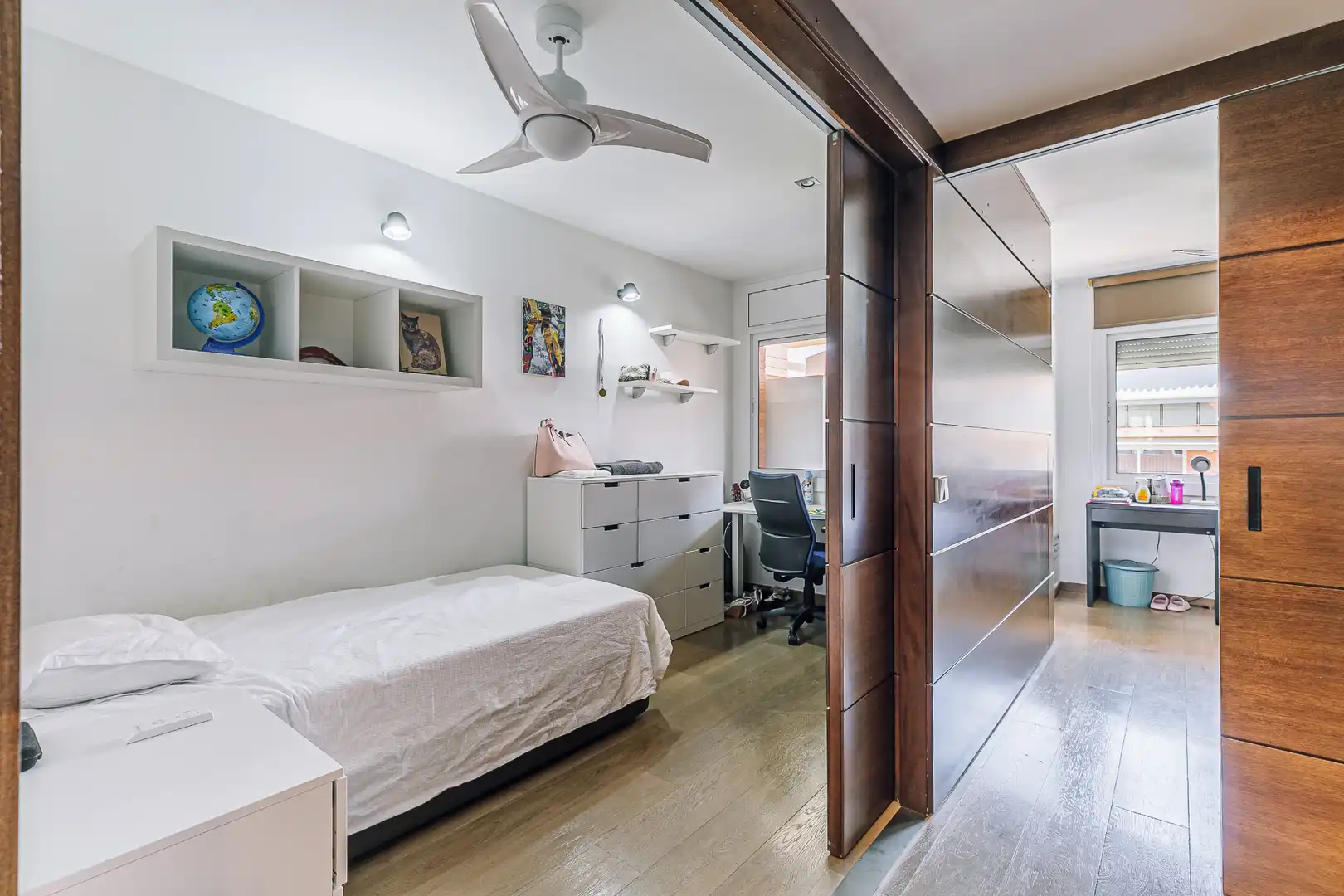 Habitación de Dúplex en venta en Sant Feliu de Llobregat con Aire acondicionado, Terraza y Piscina comunitaria