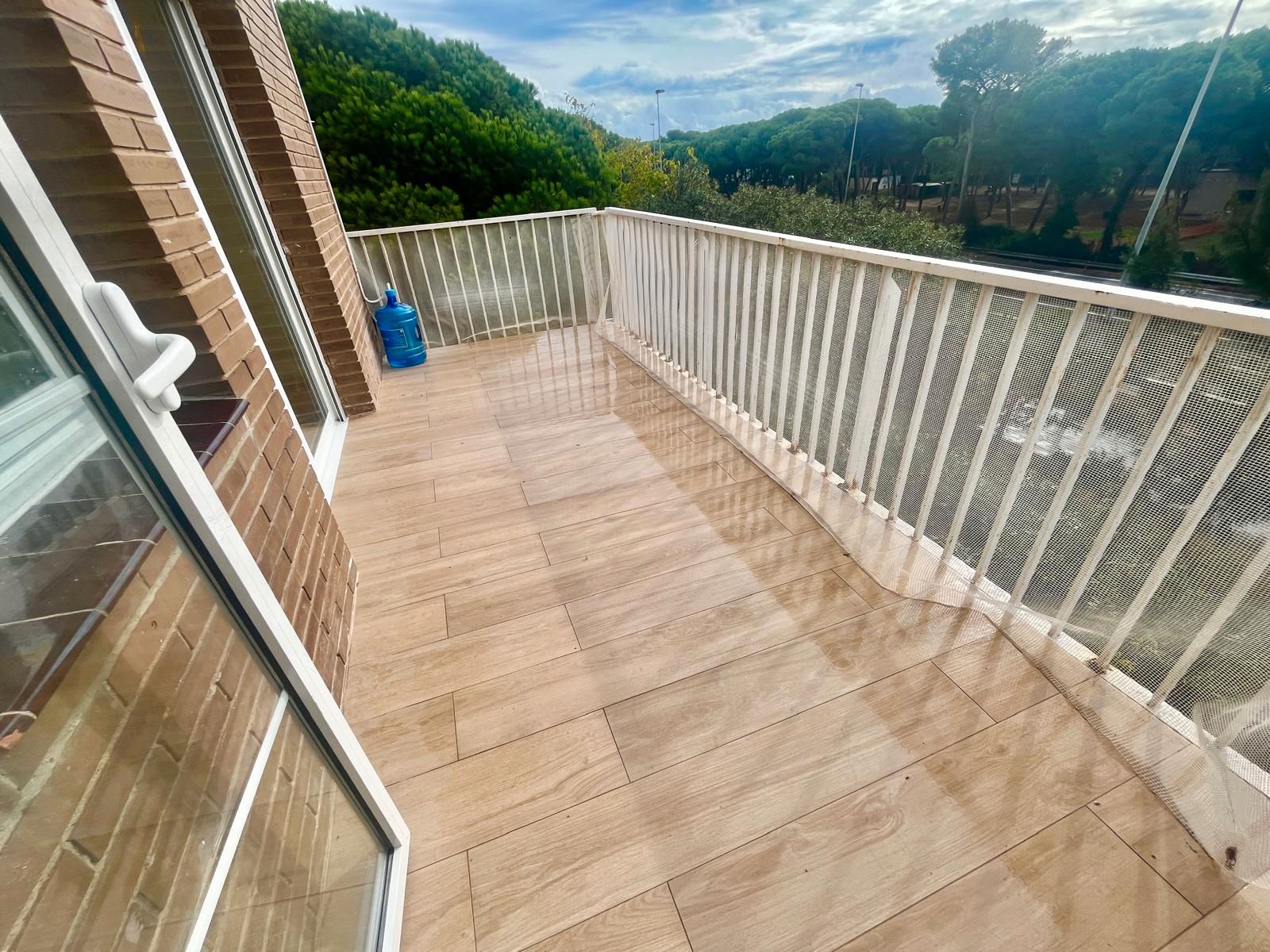 Balcony of Attic to rent in Gavà  with Air Conditioner, Heating and Private garden