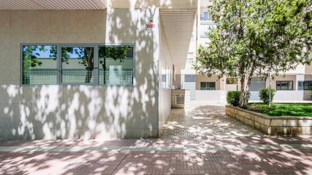 Local comercial en Venta en Calle Jorge Sanchez Candial, 3 en La Jota