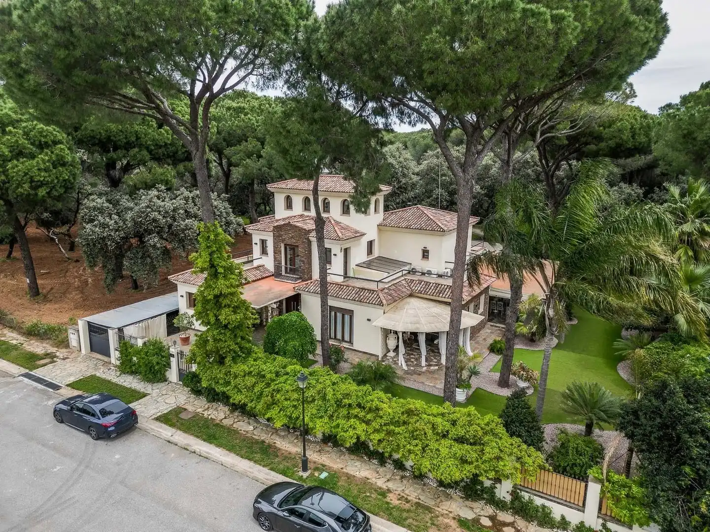 Chalet con piscina en venta en Bollullos de la Mitación, imagen 2