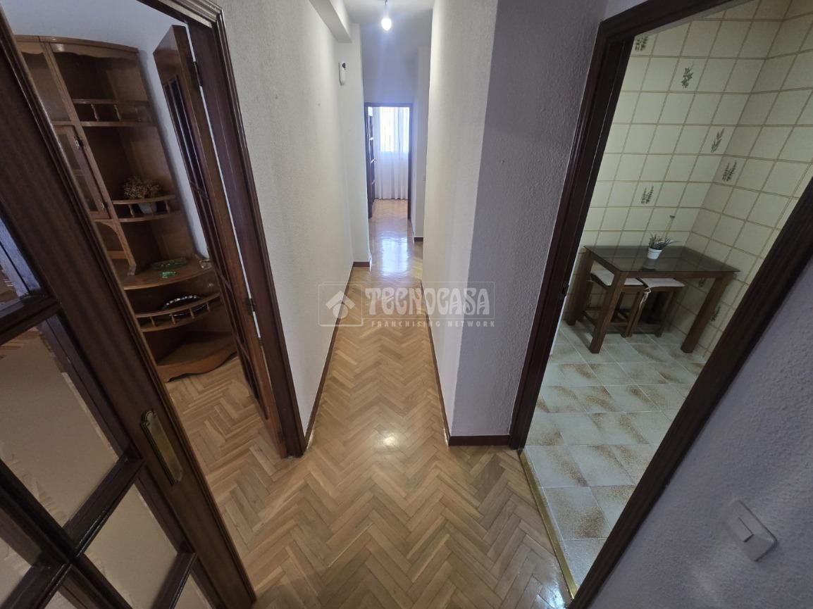 Flat for sale in  Madrid Capital  with Air Conditioner, Parquet flooring and Balcony