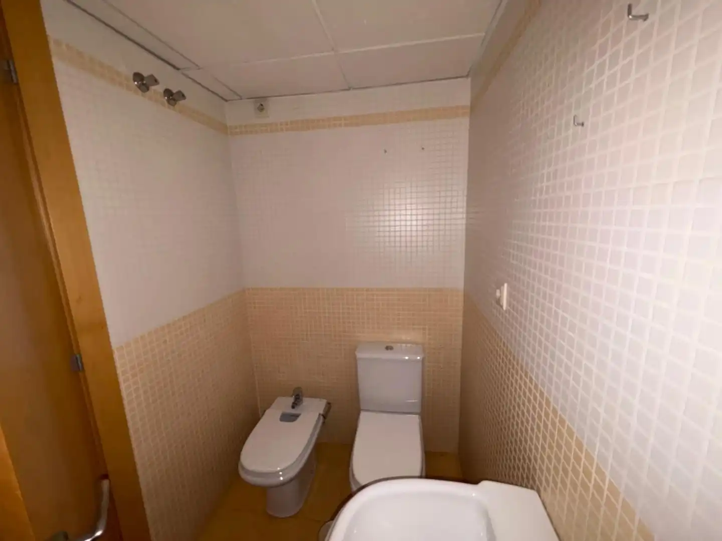 Bathroom of Flat for sale in Murcia  with Air Conditioner and Storage room