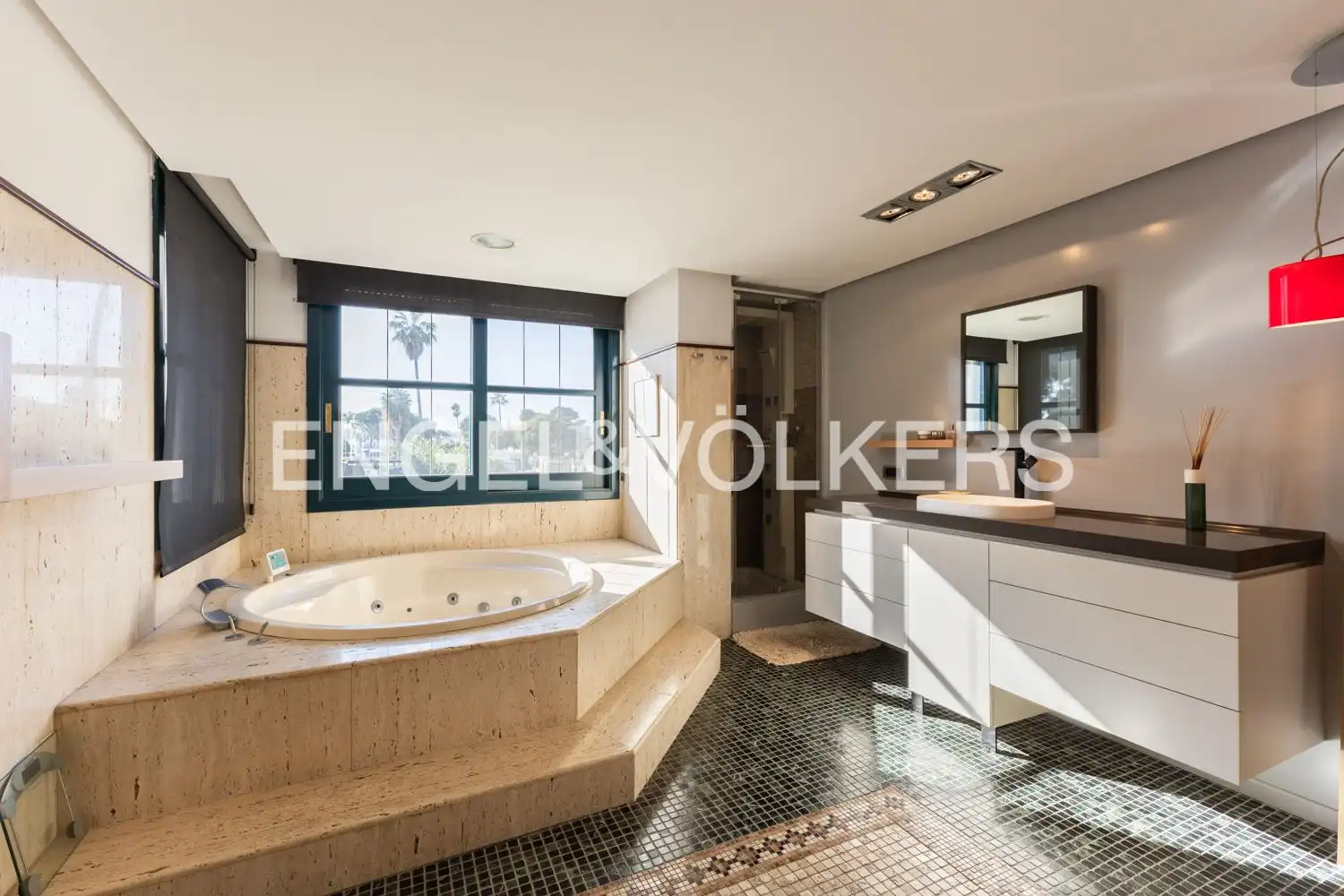Baño de Casa o chalet en venta en Castellón de la Plana / Castelló de la Plana con Aire acondicionado, Calefacción y Jardín privado