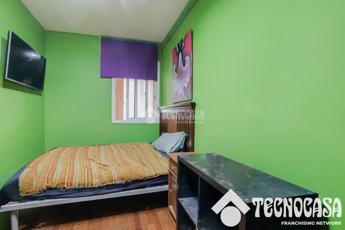 Habitación de Piso en venta en Barcelona con Aire acondicionado y Calefacción