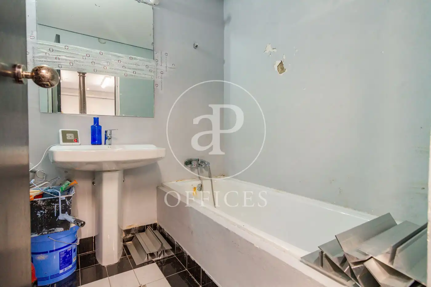 Baño de Oficina en venta en Madrid con Calefacción