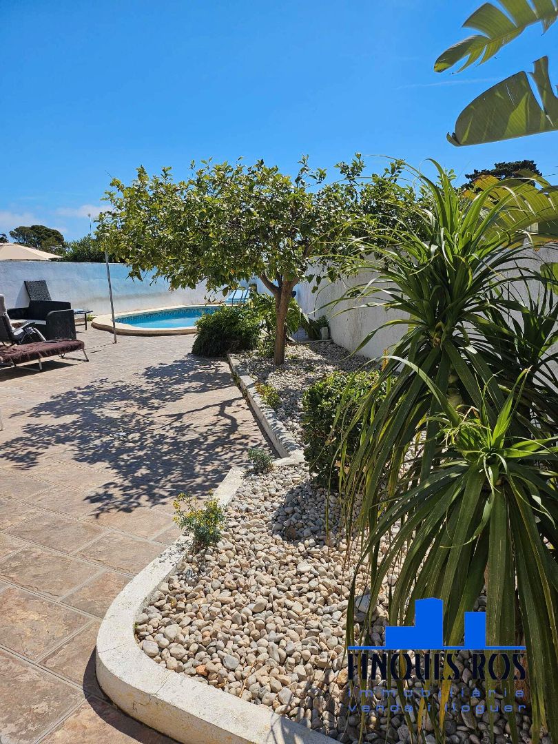 Jardí de Casa o xalet en venda en Vinaròs amb Aire condicionat, Calefacció i Jardí privat