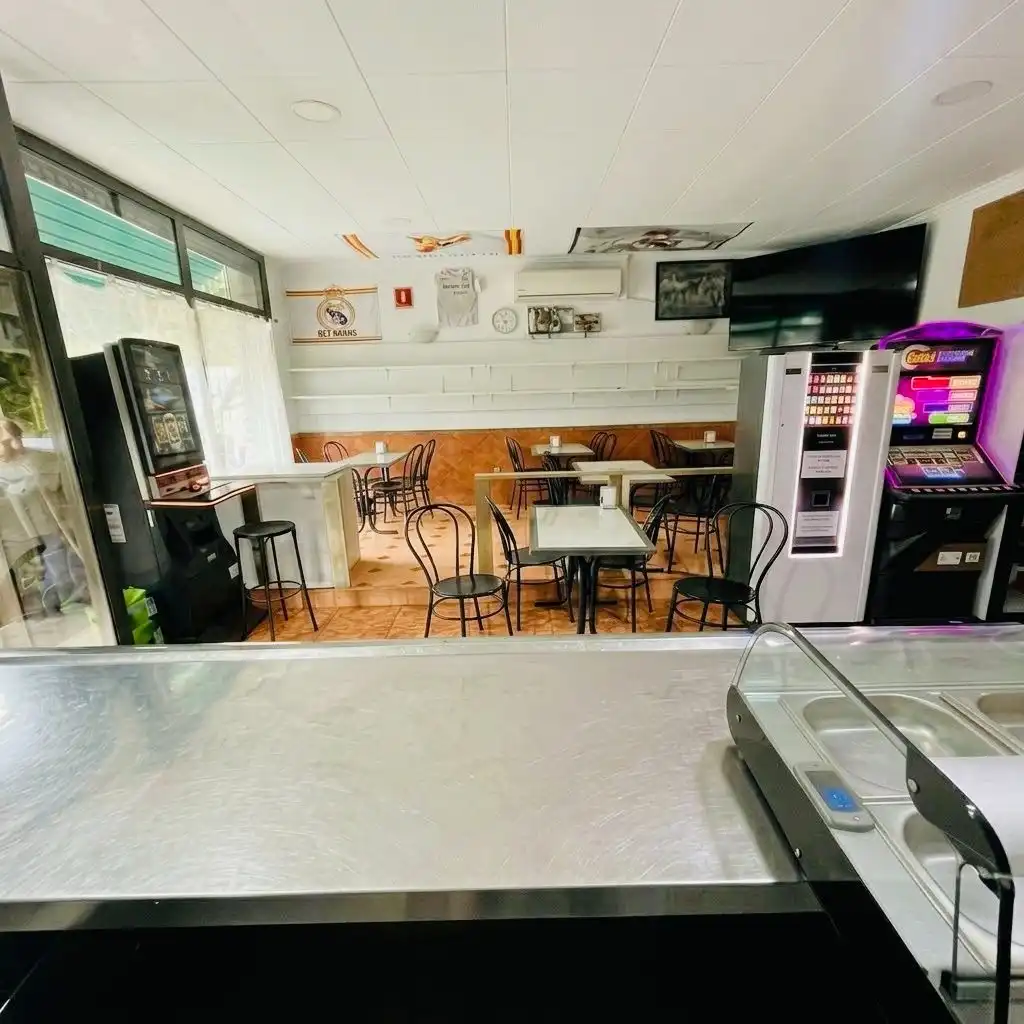 Local comercial en venda a Sant Vicenç Dels Horts, imagen 11