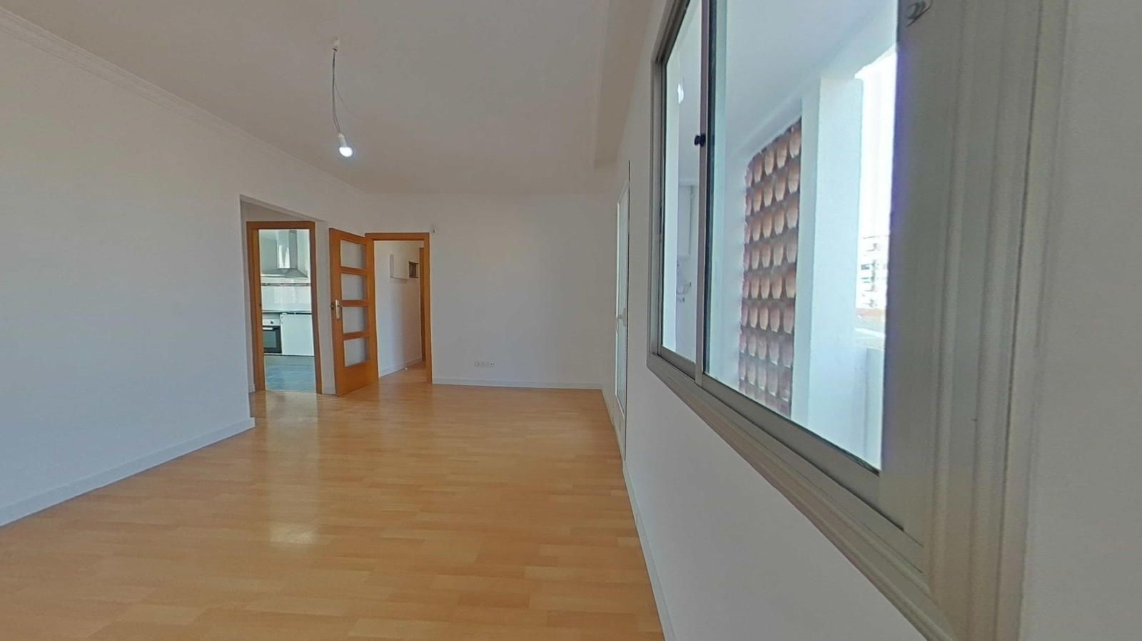Flat for sale in Sabadell  with Parquet flooring, Terrace and Balcony