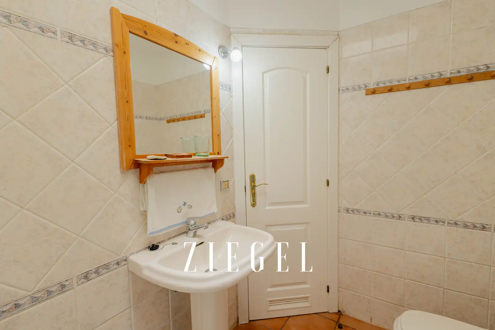 Bathroom of Houses for sale in San Cristóbal de la Laguna  with Terrace, Storage room and Balcony