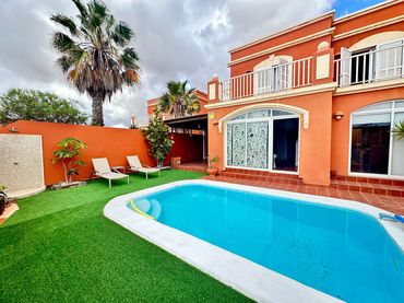 Dúplex amb piscina en venda a La Ruda