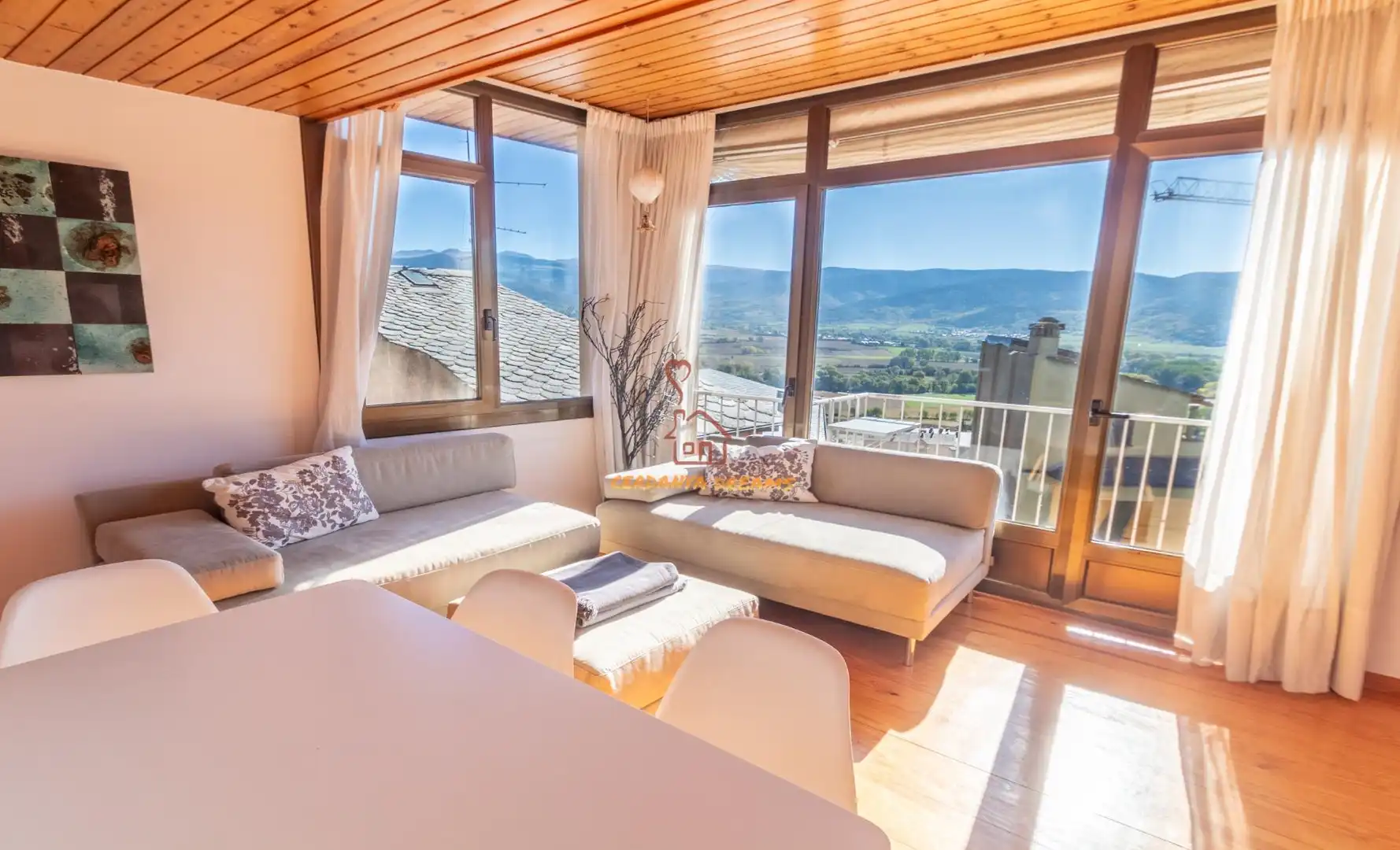 Piso con balcón en venta en Carrer Abat Oliba 6