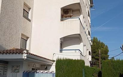 Vista exterior de Apartament en venda en Mont-roig del Camp amb Terrassa i Piscina comunitària