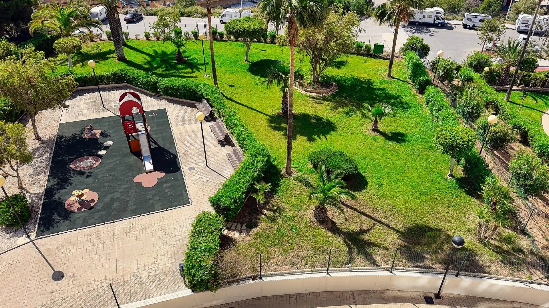Parking de Piso en venta en Benidorm con Aire acondicionado, Jardín privado y Terraza