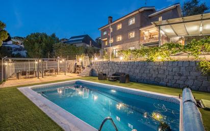 Piscina de Casa o xalet en venda en Torrelodones amb Aire condicionat, Terrassa i Piscina