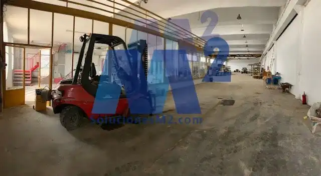 Parking de Nave industrial en venta en Madrid