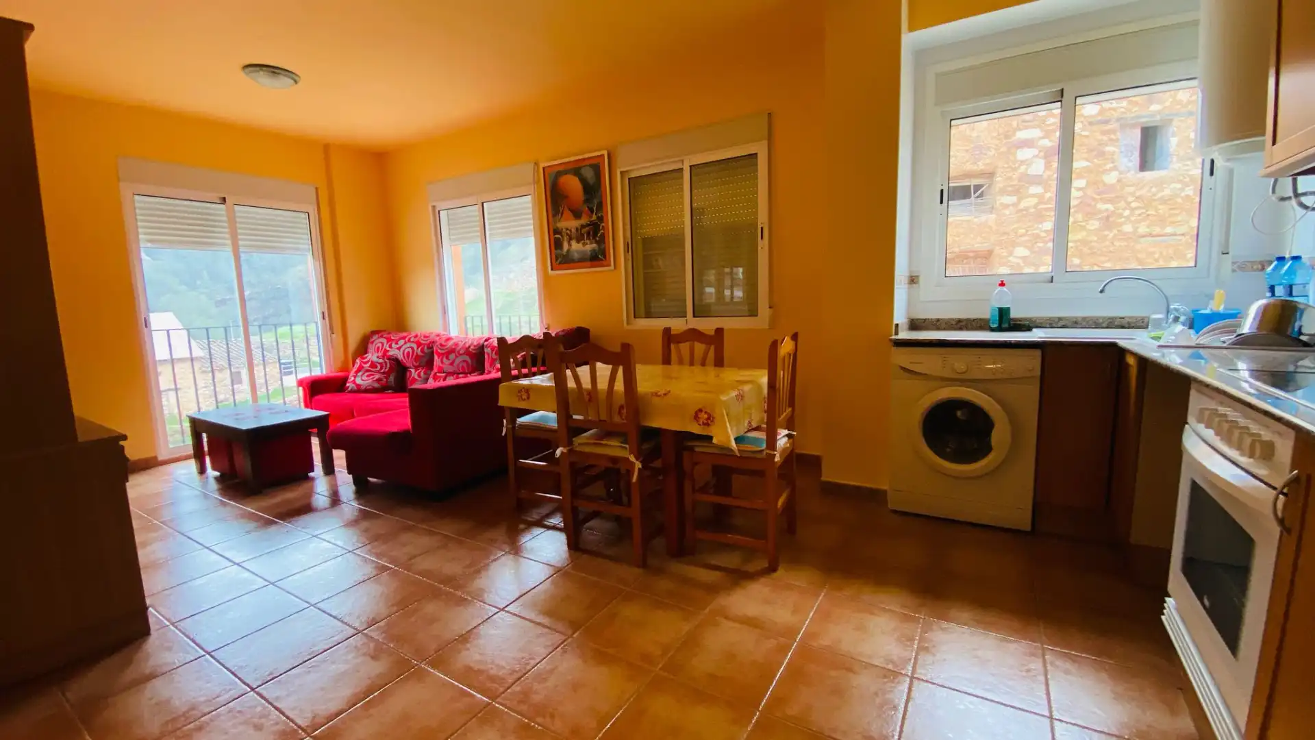 Dining room of Flat for sale in Cirat  with Oven