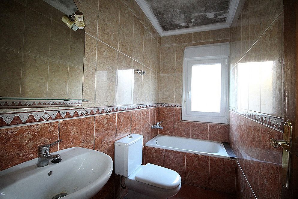 Bathroom of House or chalet for sale in Siero