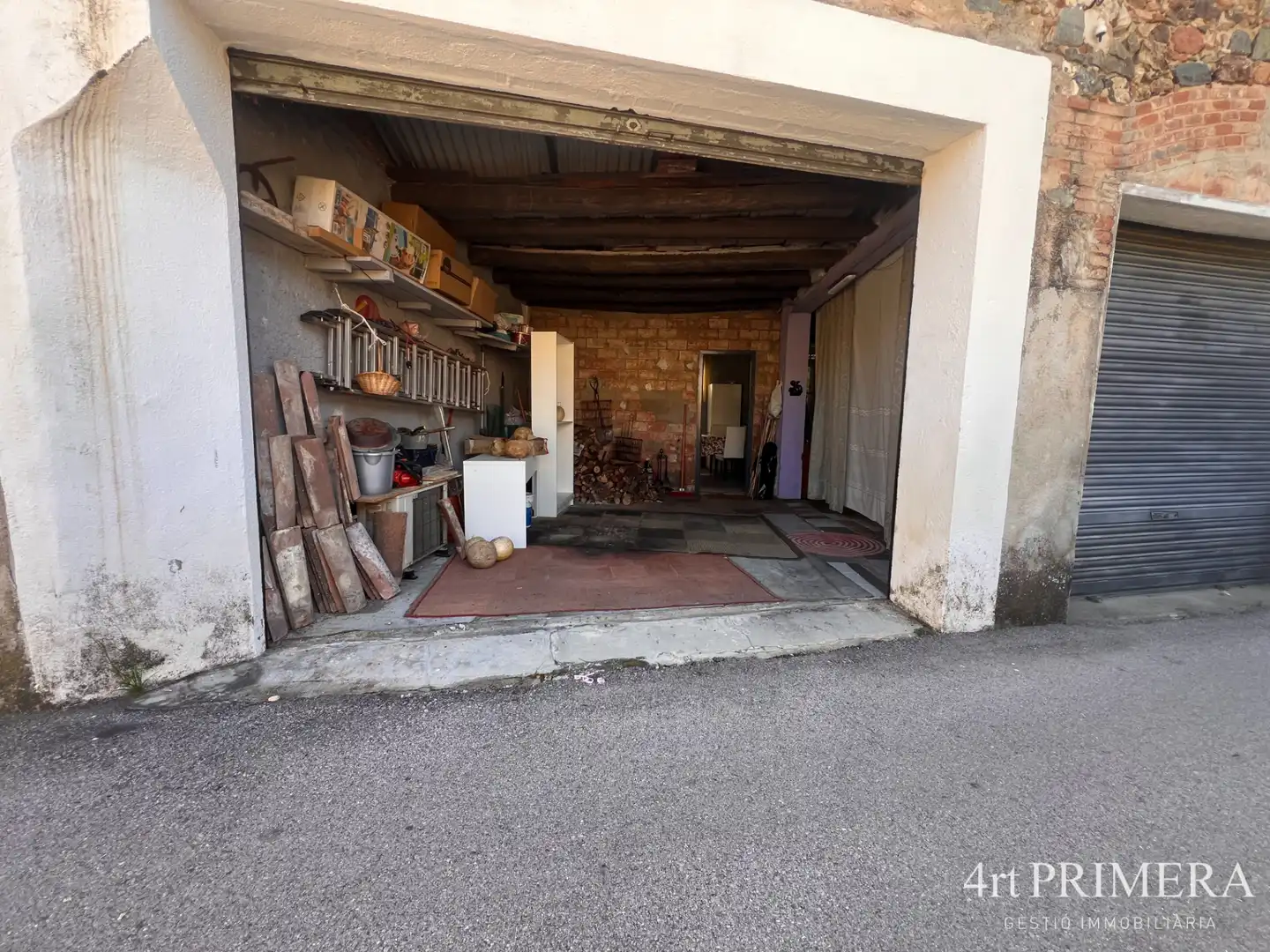 Parking de Casa adosada en venta en La Garriga con Calefacción, Terraza y Balcón