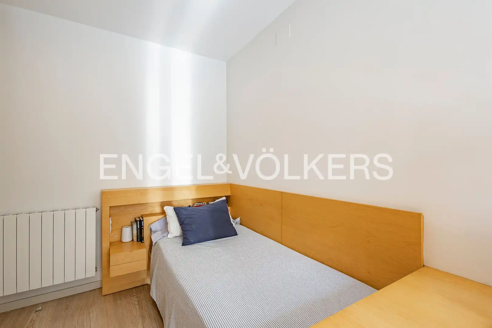 Dormitori de Casa o xalet en venda en Barcelona amb Aire condicionat, Calefacció i Terrassa