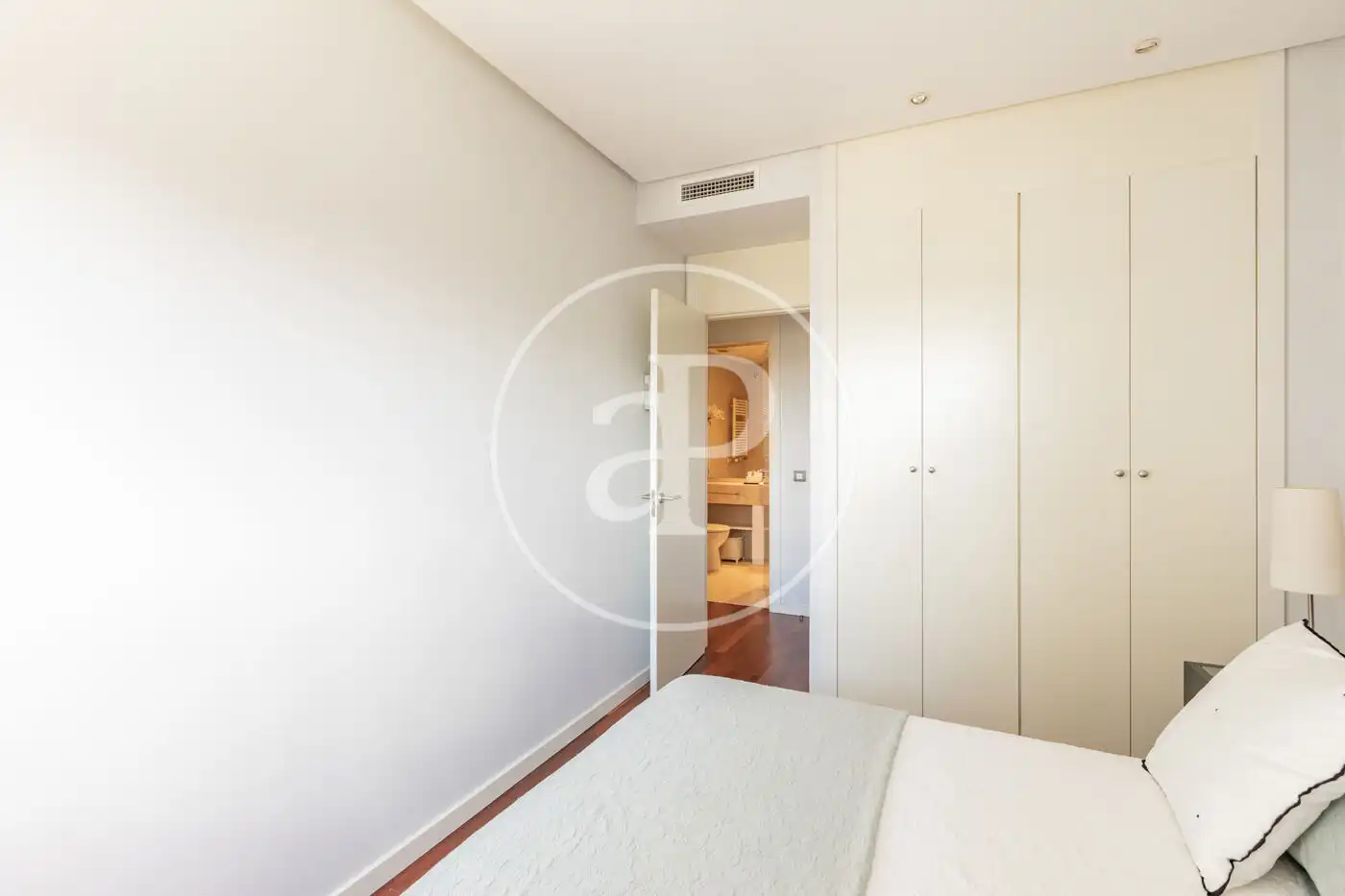 Bedroom of Flat for sale in Madrid  with Air Conditioner, Heating and Private garden