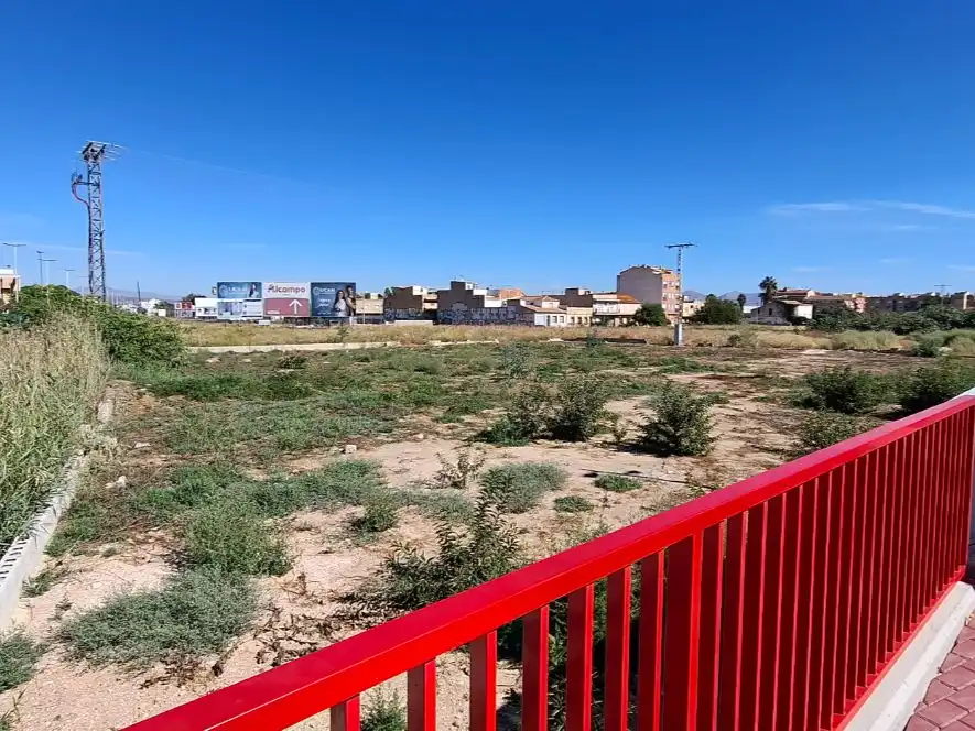 Terreno industrial en venta en Pedanías Este