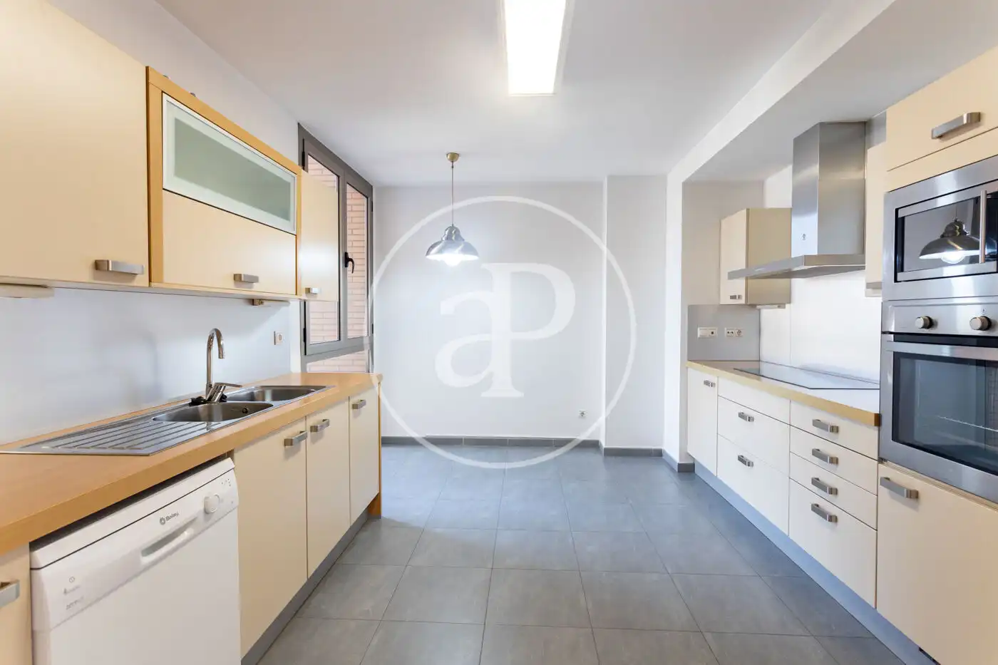 Küche von Wohnung zur Miete in Mataró mit Klimaanlage, Heizung und Terrasse