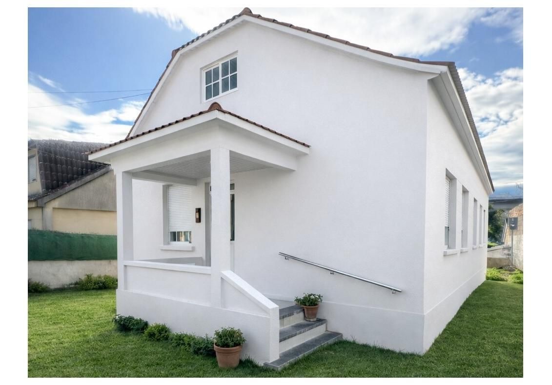 Vista exterior de Casa o chalet en venta en Vigo  con Calefacción, Jardín privado y Trastero