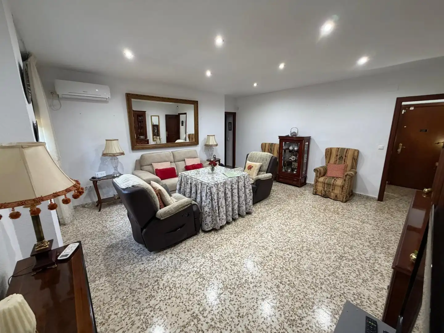 Piso con ascensor en venta en Calle Ciudad de Buckara 3, imagen 7