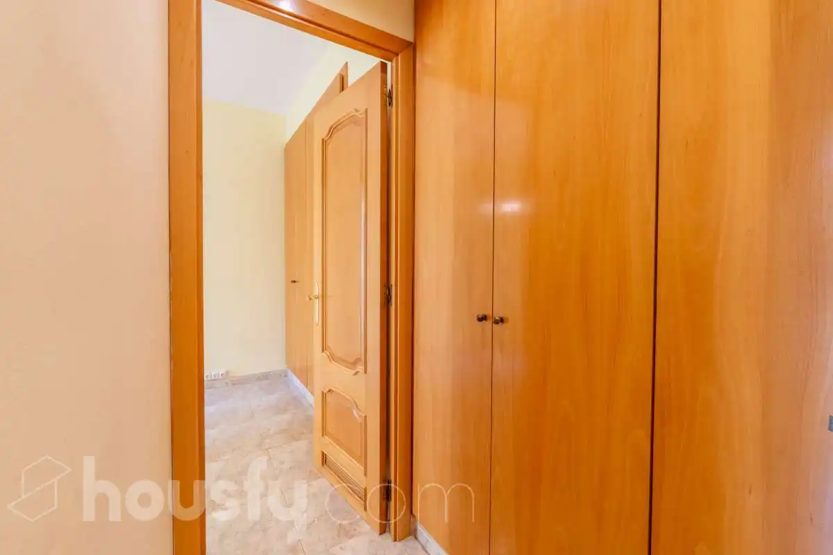 Wohnung zum Verkauf in Vilanova i la Geltrú mit Klimaanlage, Heizung und Balkon