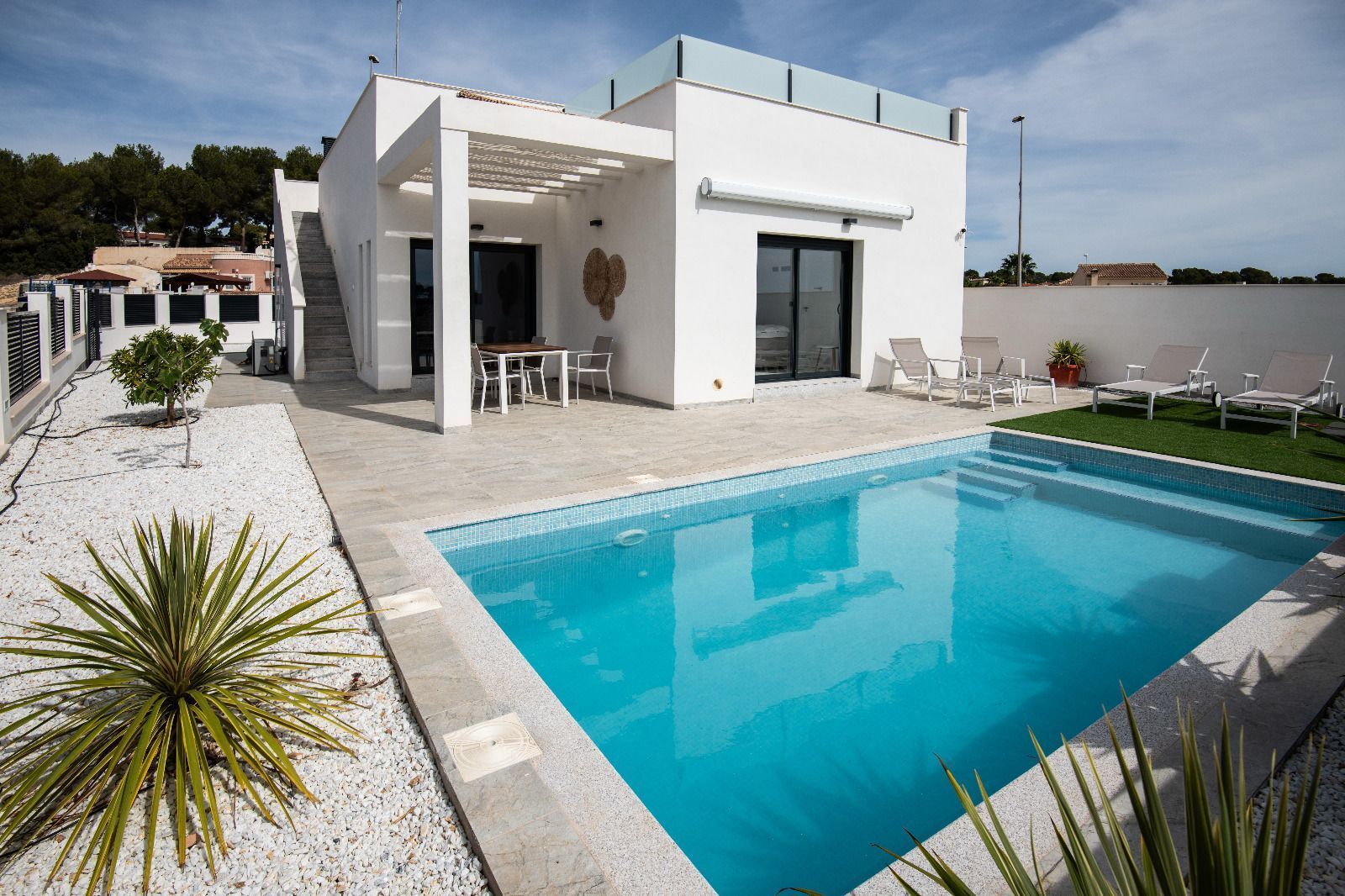 Piscina de Dúplex en venda en Pilar de la Horadada amb Aire condicionat, Jardí privat i Terrassa