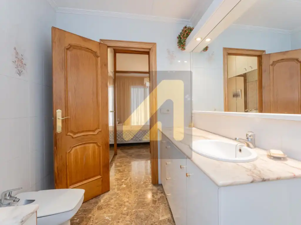 Bany de Apartament en venda en L'Hospitalet de Llobregat