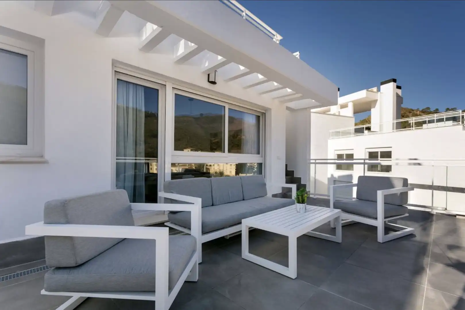 Apartamento con piscina en venta en Benahavís pueblo, imagen 9